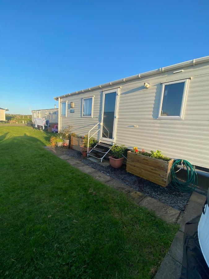 Skye Breaks Hotel Sheerness Exterior photo