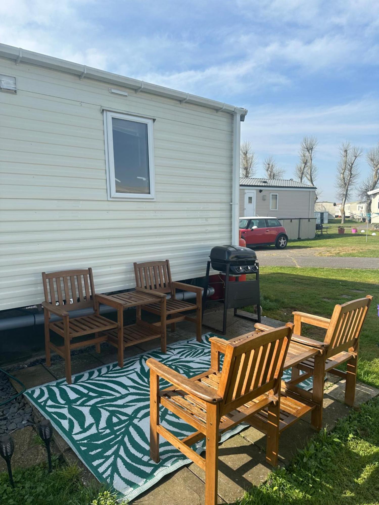 Skye Breaks Hotel Sheerness Exterior photo